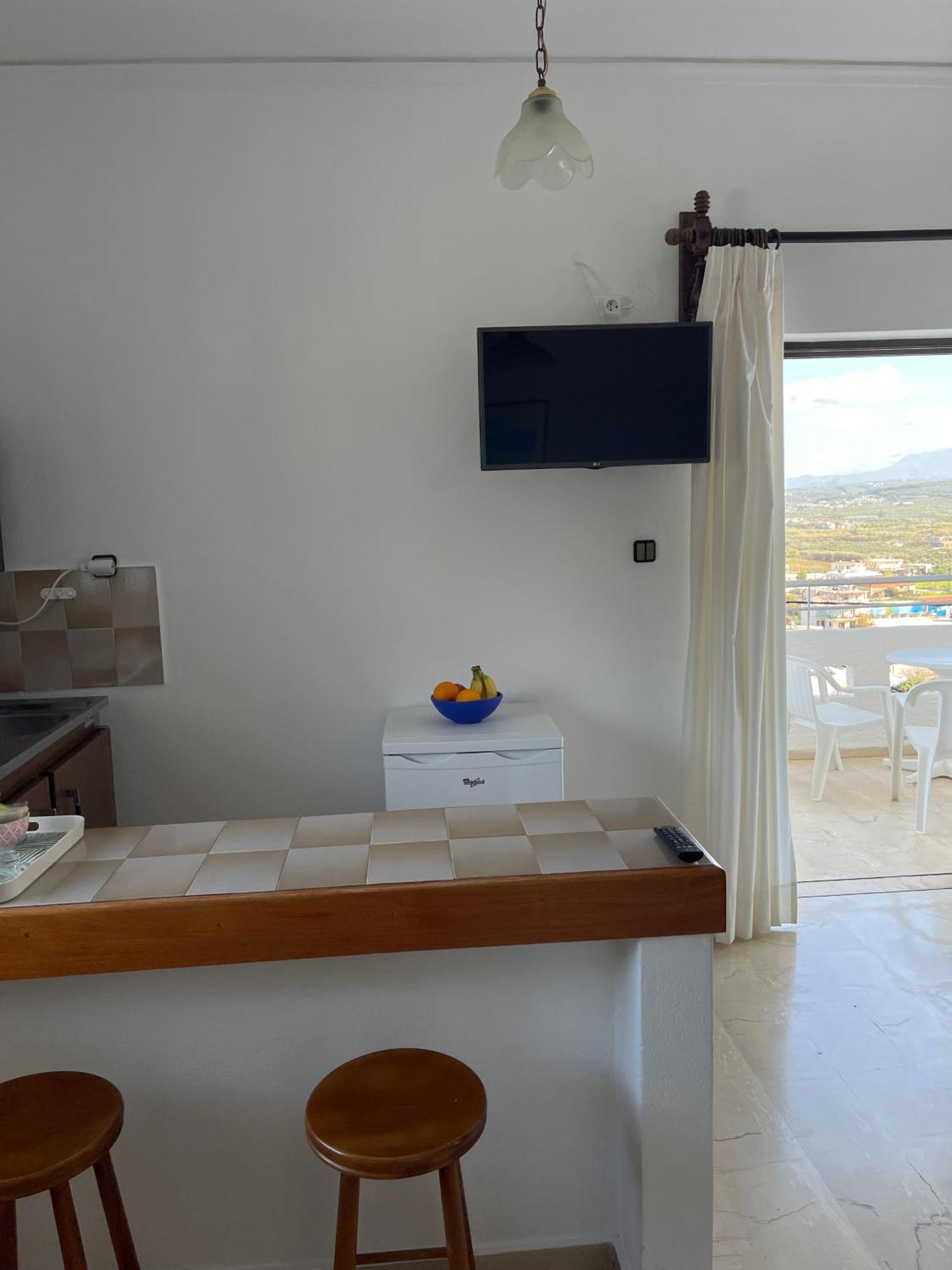 Aeolos Apartments Kolymbari Extérieur photo