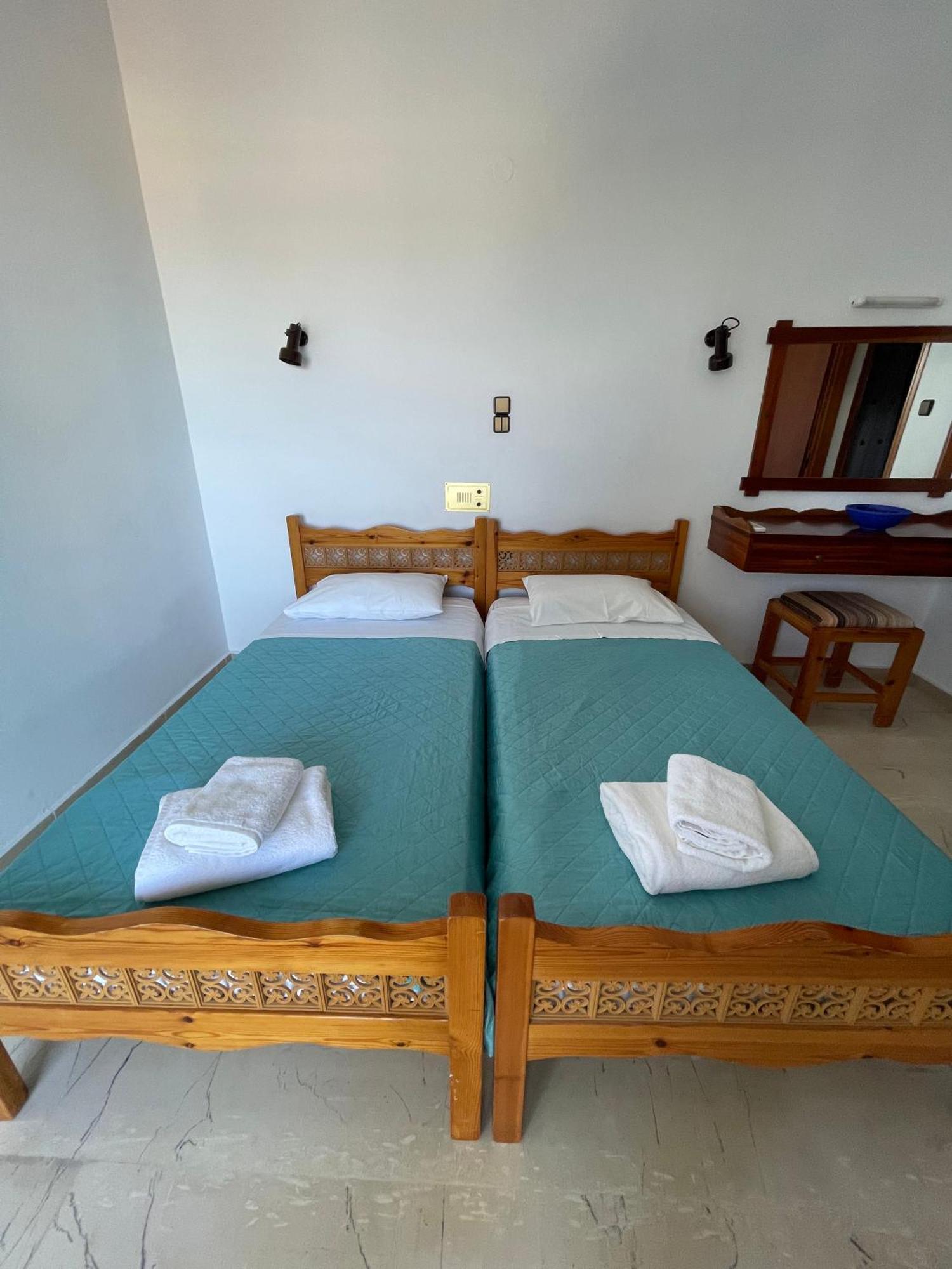 Aeolos Apartments Kolymbari Extérieur photo