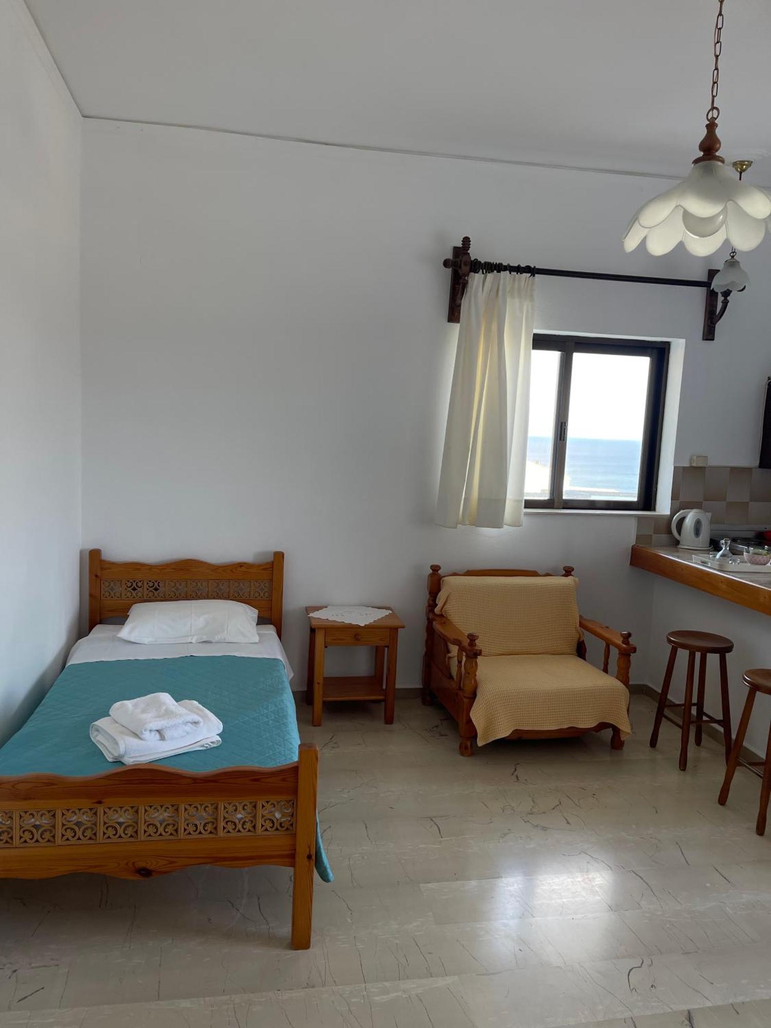 Aeolos Apartments Kolymbari Extérieur photo