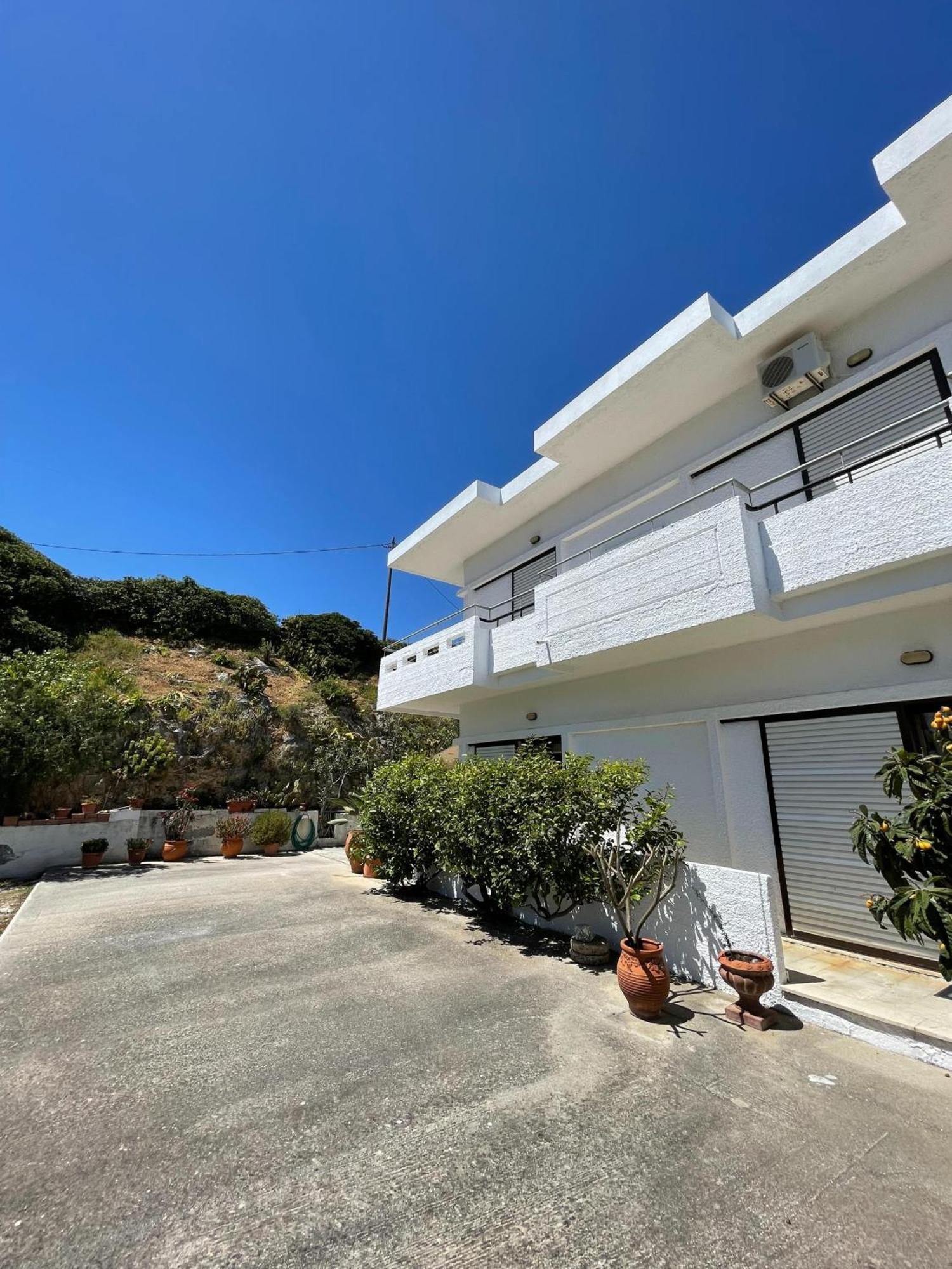 Aeolos Apartments Kolymbari Extérieur photo