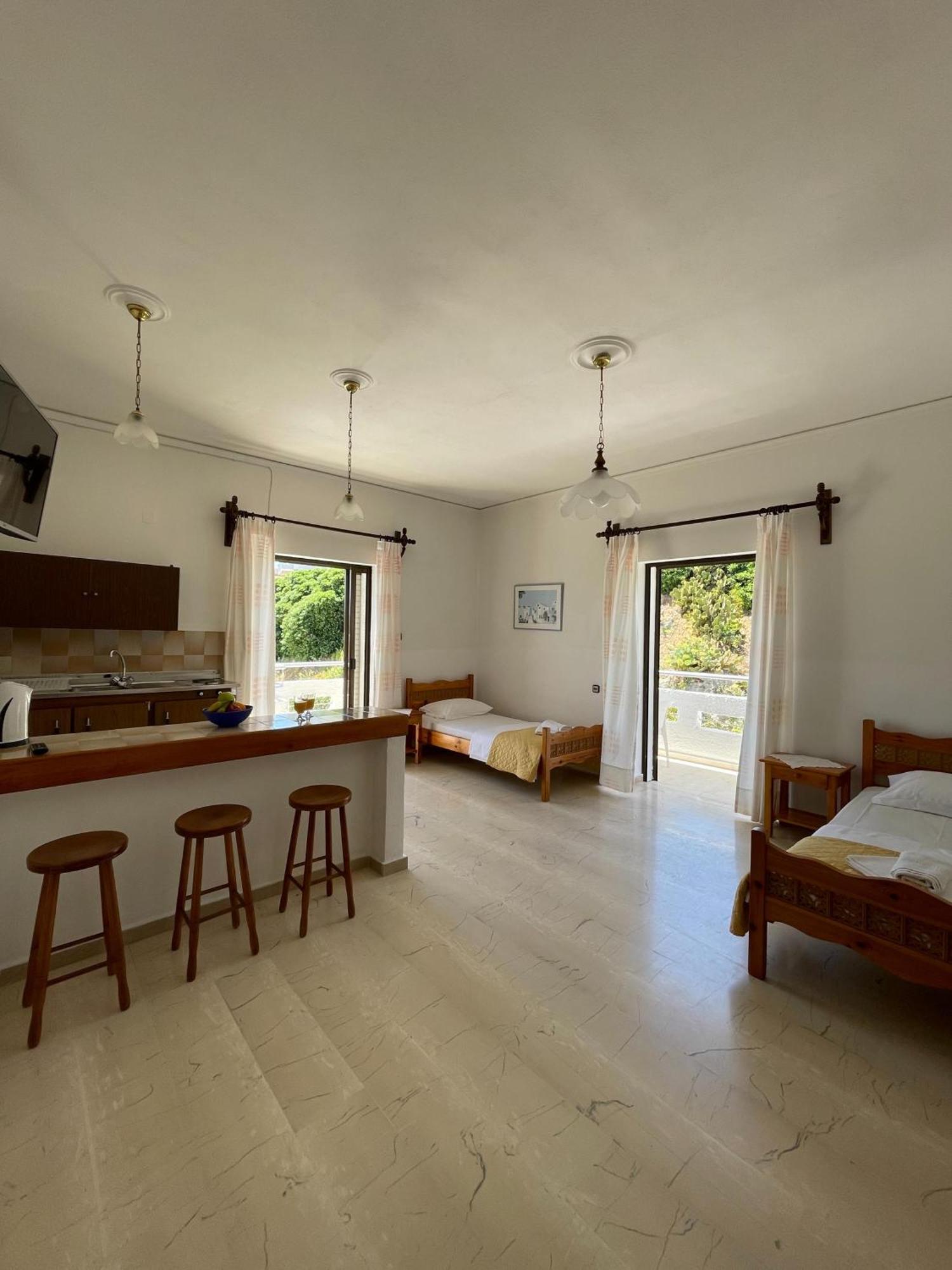 Aeolos Apartments Kolymbari Extérieur photo