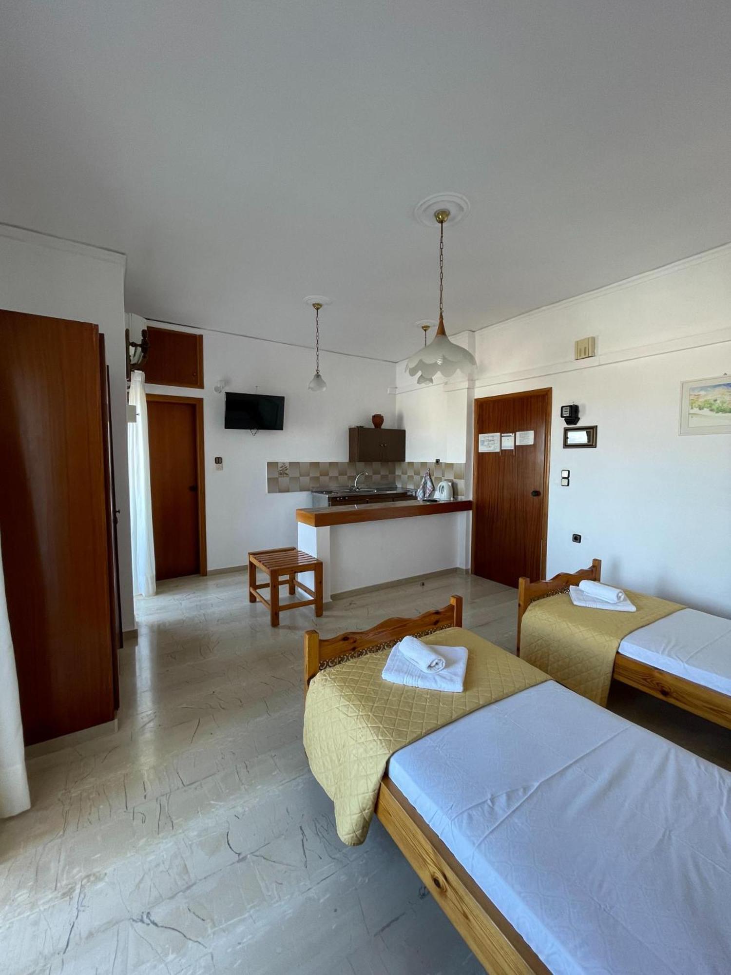 Aeolos Apartments Kolymbari Extérieur photo