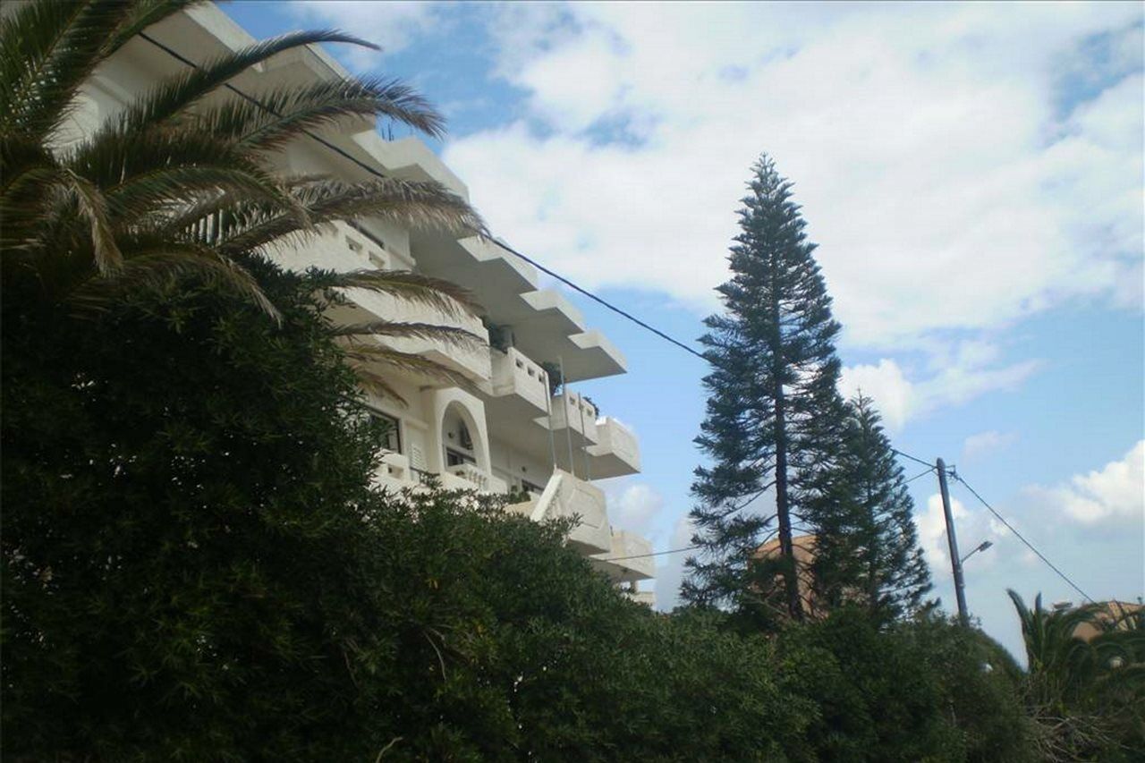 Aeolos Apartments Kolymbari Extérieur photo